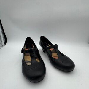 Born Mary Jane Heels Womens 7.5 Black Leather T-Strap Low Block Heel Comfort